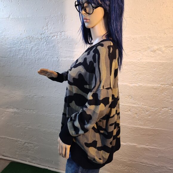 Isaac Mizrahi NY Olive Green Black Camo Long Sleeve Soft Knit Sweater Size XXL - Picture 2 of 12